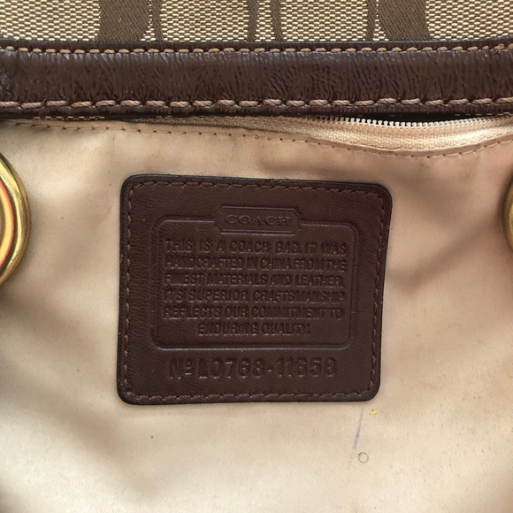 The Coach Signature Gallery Large No L0768-11658 - Picture 4 of 15